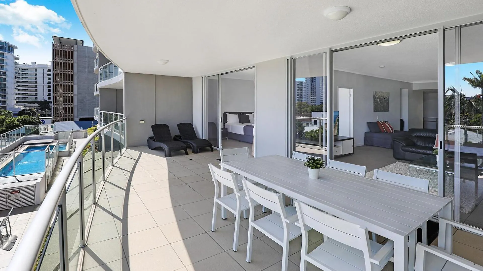 ****  Pandanus Mooloolaba Aparthotel Australia