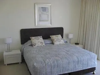 Pandanus Mooloolaba Aparthotel 4*,